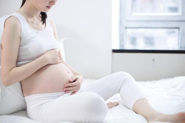 Preeclampsia Risk et Early Graviditas homocysteinum gradus: De tutela munere 6S-5-Methyltetrahydrofolate